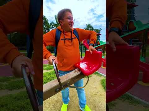🤣 Tati este permisiv 😵‍💫 Dad vs Mom at the amusement park 😎 #shorts by #melimi
